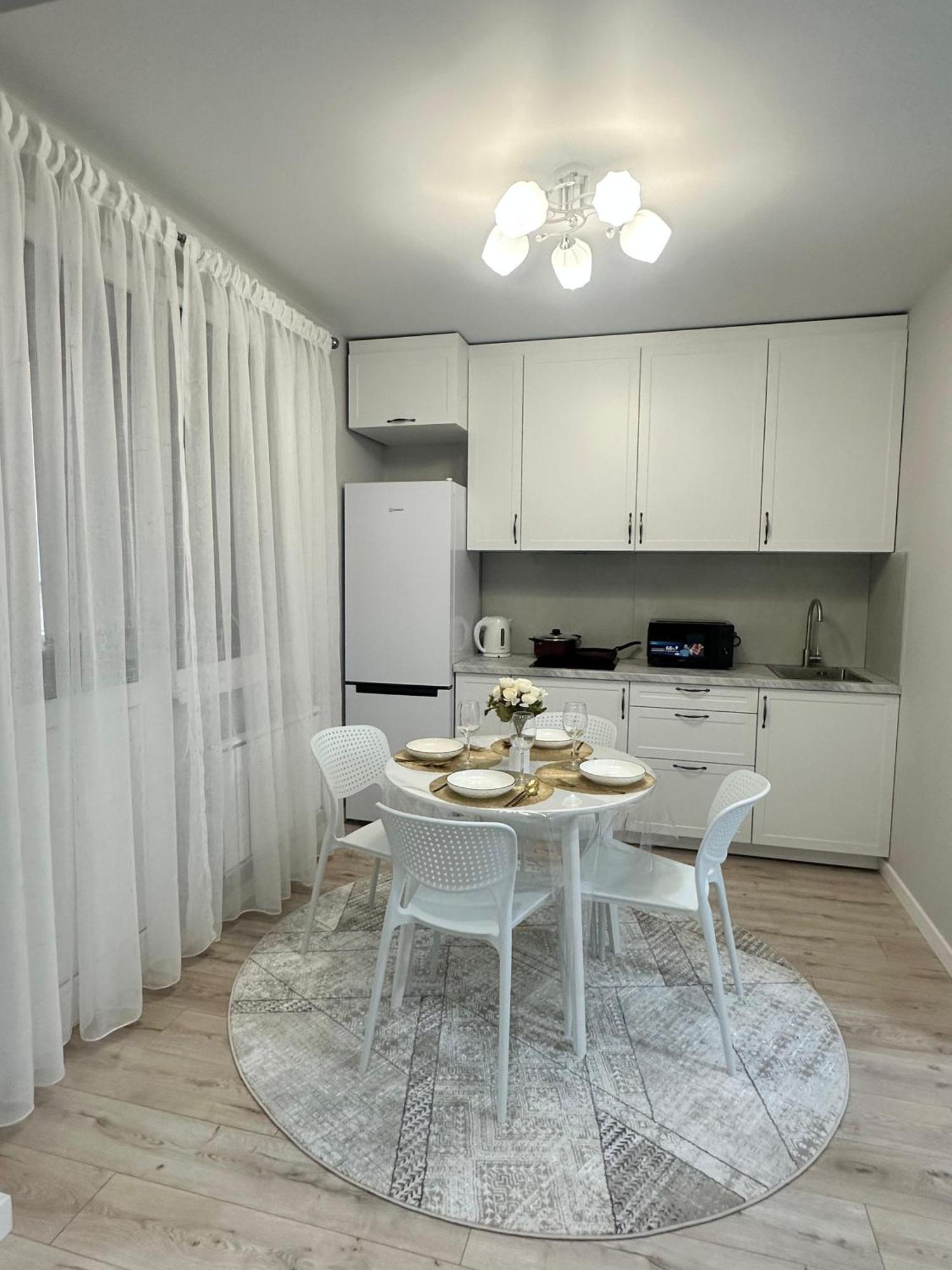 Comfort Class With Mountain View Near Adk Apartment Almaty